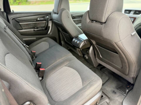 2017 Chevrolet Traverse LT