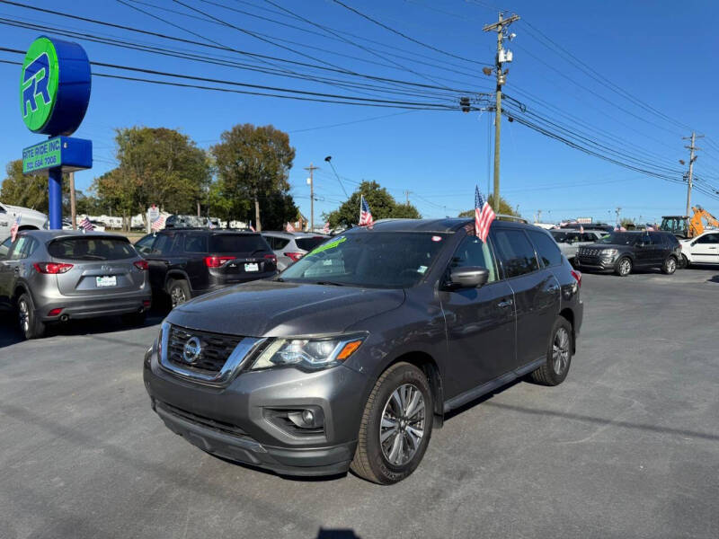 2017 Nissan Pathfinder SL
