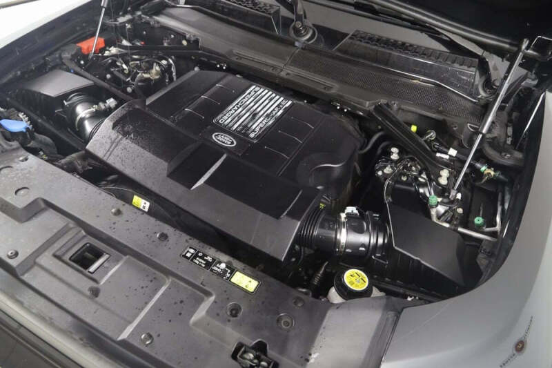 2023 Land Rover Defender 110 V8