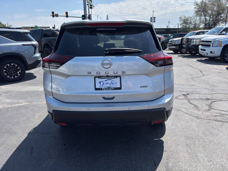2025 Nissan Rogue SV