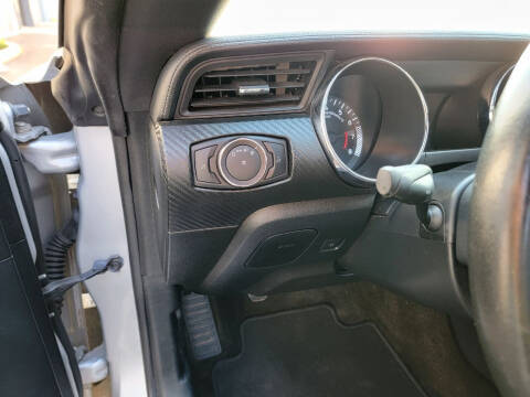 2015 Ford Mustang V6