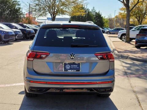 2024 Volkswagen Tiguan SE R-Line Black
