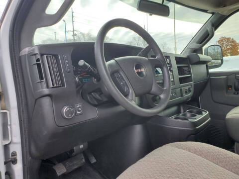 2018 GMC Savana 2500