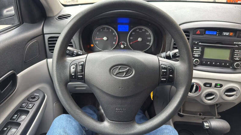 2010 Hyundai Accent GLS