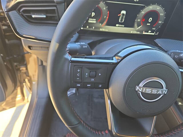 2025 Nissan Kicks SR