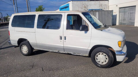 2000 Ford E-150 Chateau