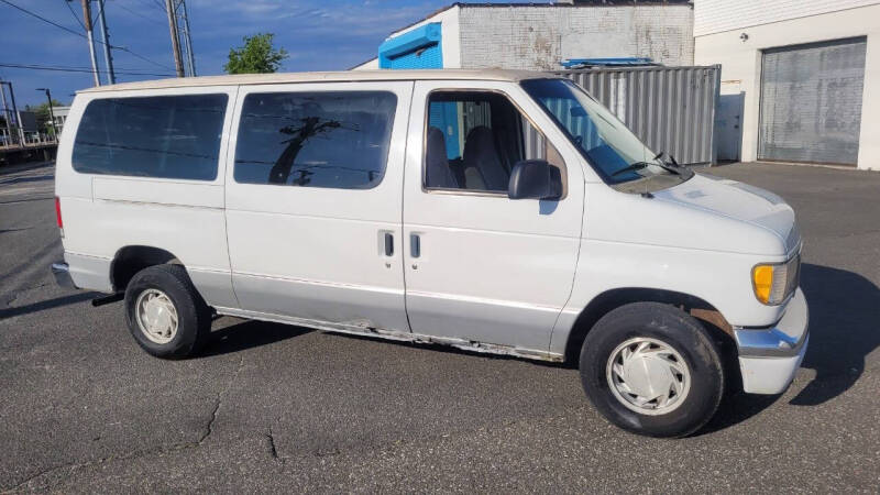 2000 Ford E-150 Chateau