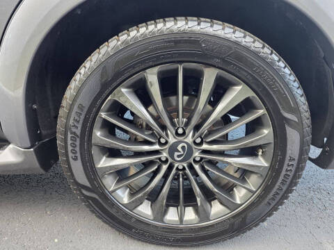 2021 Infiniti QX80 Luxe