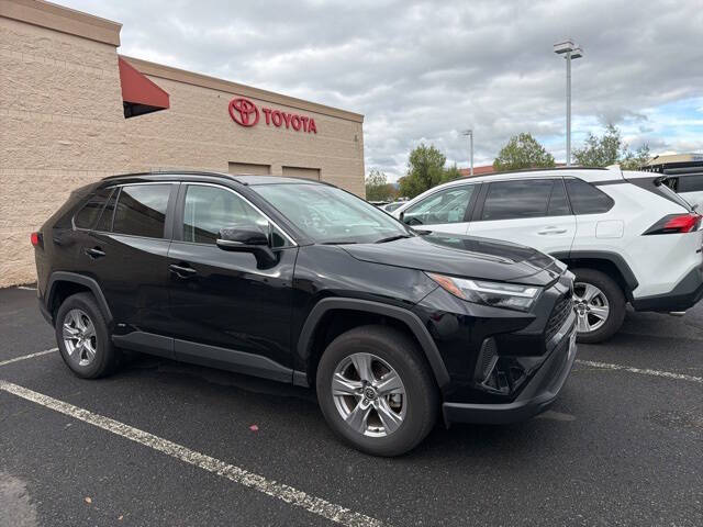 2025 Toyota RAV4 Hybrid XLE