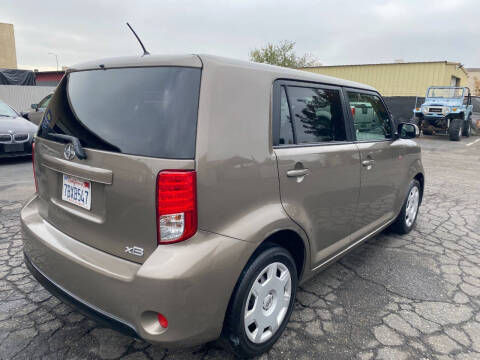 2013 Scion xB 10 Series