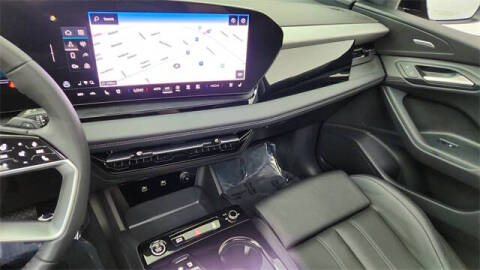 2025 Audi Q6 e-tron quattro Premium Plus