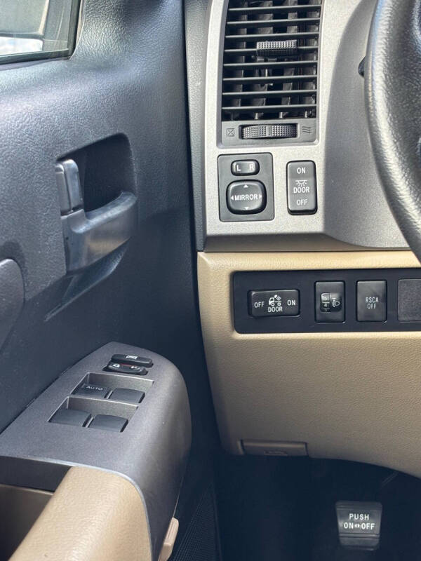 2012 Toyota Tundra Grade