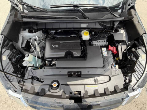 2023 Nissan Pathfinder SL