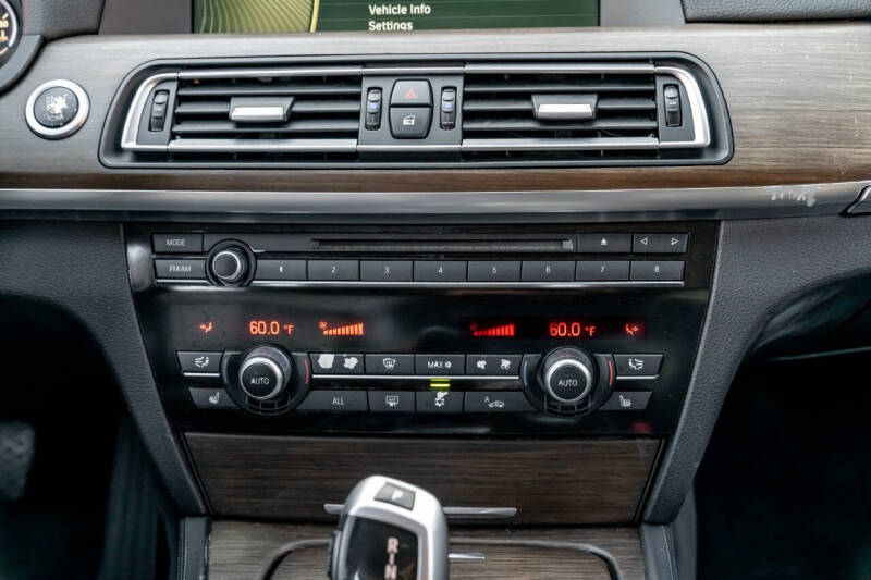 2011 BMW 7 Series 750Li xDrive