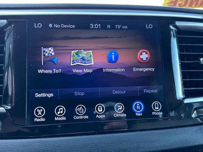 2017 Chrysler Pacifica Touring-L Plus