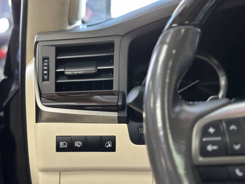 2018 Lexus LX 570 Two-Row