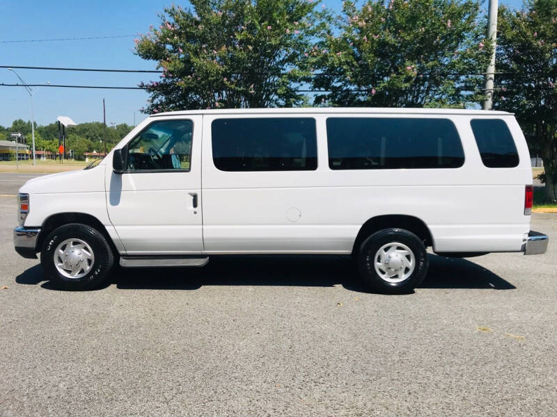 2013 Ford E-Series Wagon for sale at SPEEDWAY MOTORS in Alexandria LA