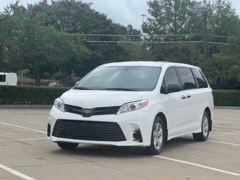 2019 Toyota Sienna for sale at CarzLot, Inc in Richardson TX