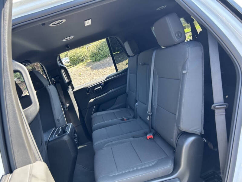 2025 Chevrolet Tahoe LS