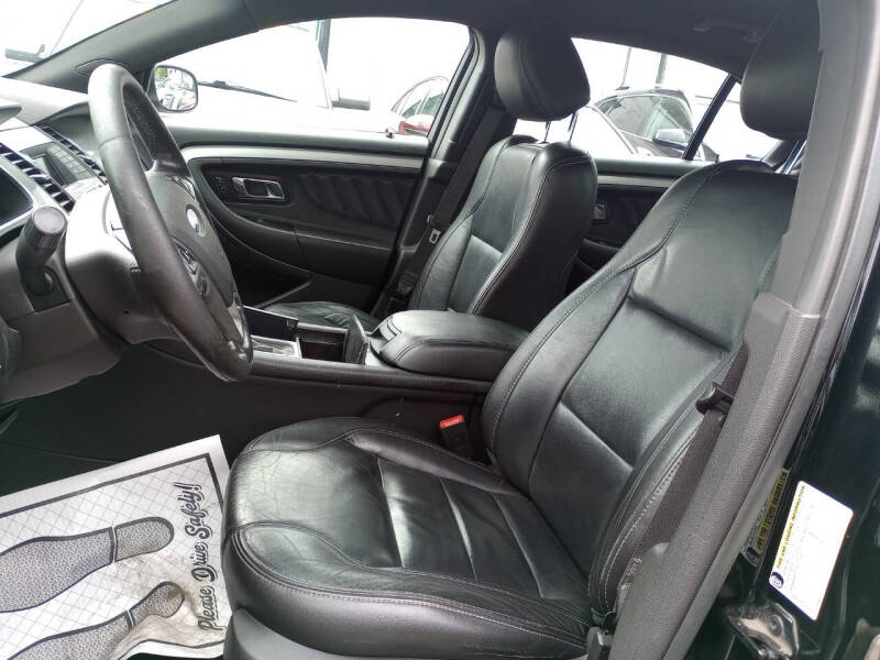 2016 Ford Taurus SEL