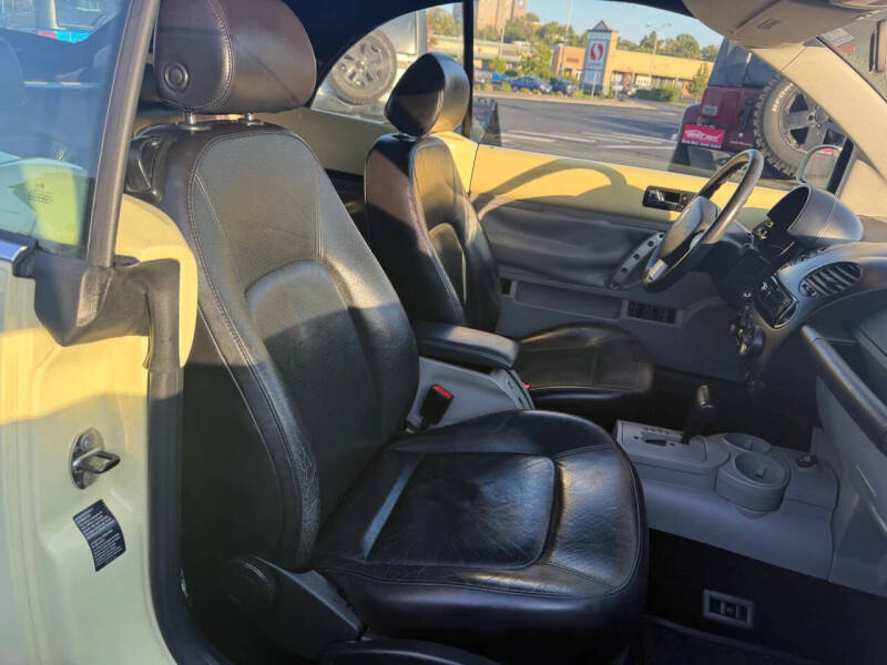 2004 Volkswagen New Beetle Convertible GLS