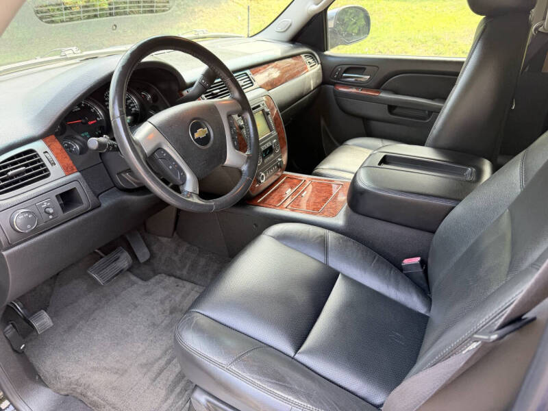 2011 Chevrolet Avalanche LTZ