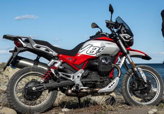 2025 Moto Guzzi V85 TT