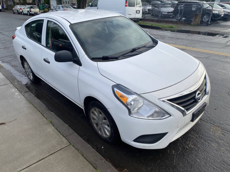 2015 Nissan Versa 1.6 S Plus