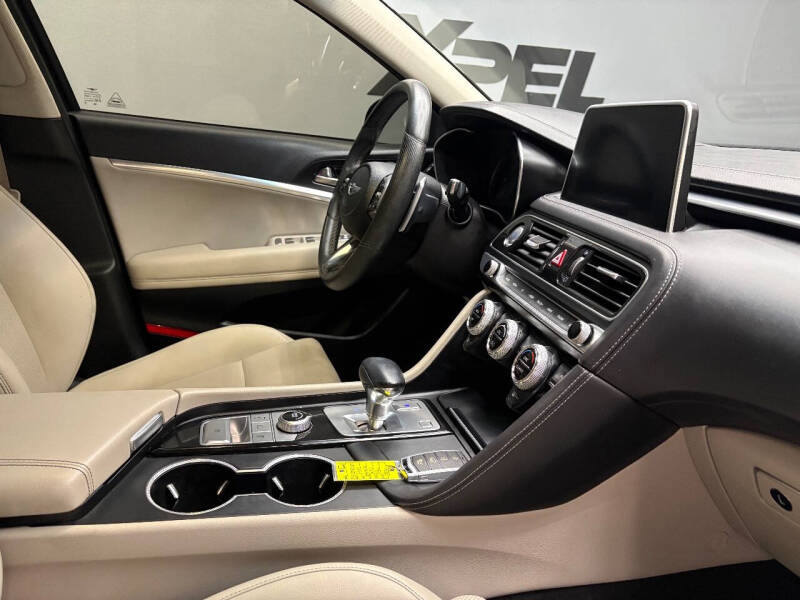 2021 Genesis G70 2.0T