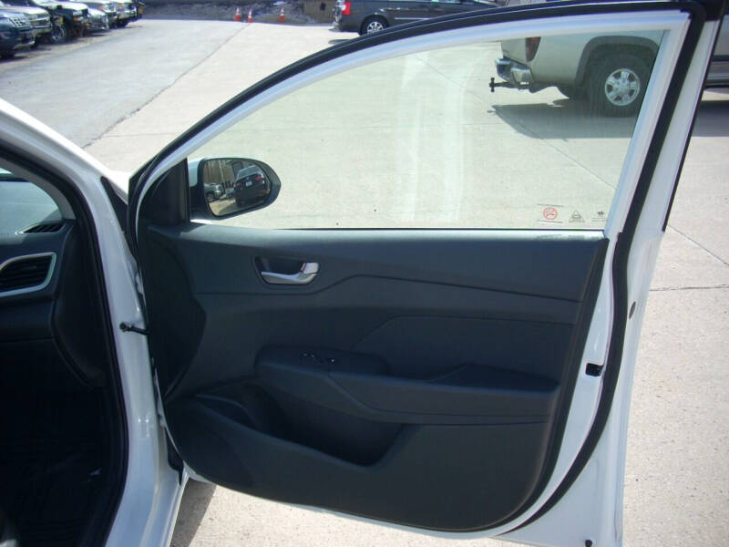 2022 Hyundai Accent SE