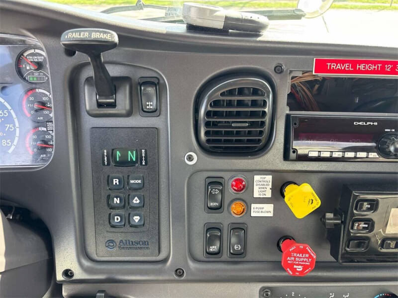 2016 Freightliner M2 106