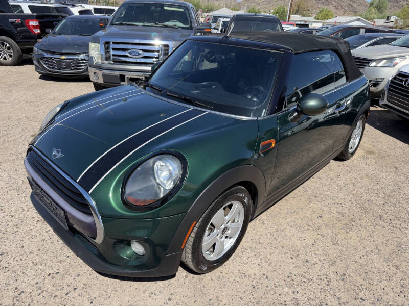 2019 MINI Convertible Cooper Signature's photo