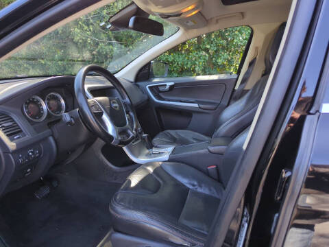 2012 Volvo XC60 3.2 Platinum