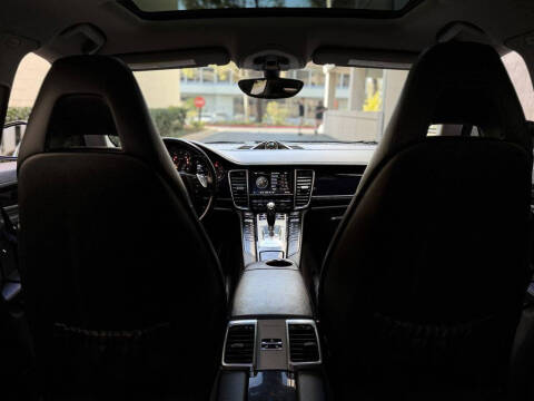 2015 Porsche Panamera