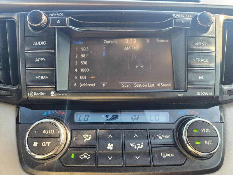 2017 Toyota RAV4 XLE