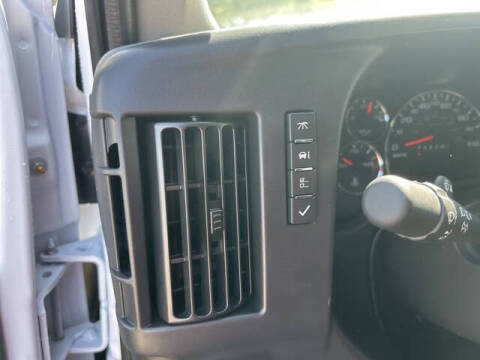 2025 Chevrolet Express 2500