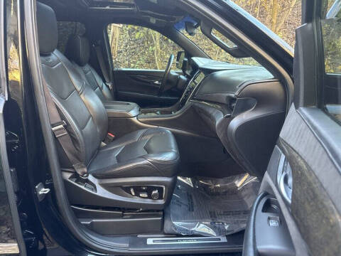 2016 Cadillac Escalade Platinum