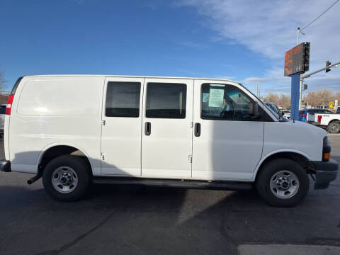 2017 GMC Savana 2500