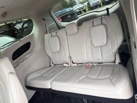 2017 Chrysler Pacifica Touring-L Plus