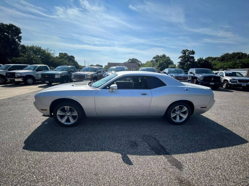 2009 Dodge Challenger SE