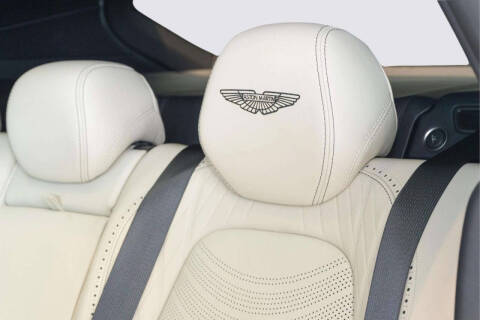2024 Aston Martin DBX