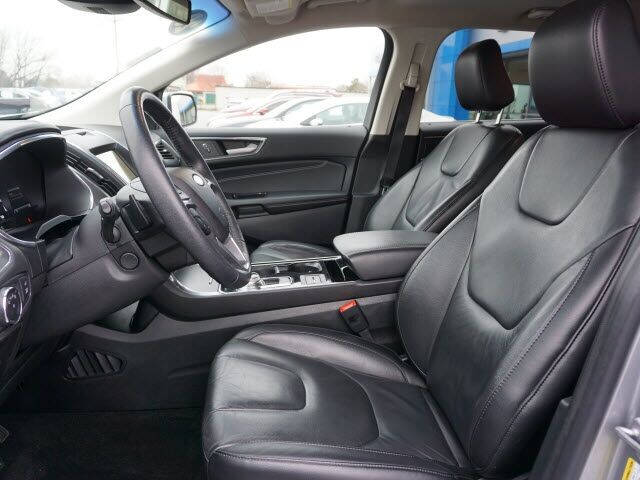 2020 Ford Edge Titanium