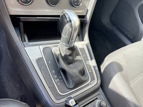 2015 Volkswagen Golf TSI S