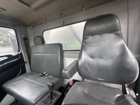 2017 Hino 268A