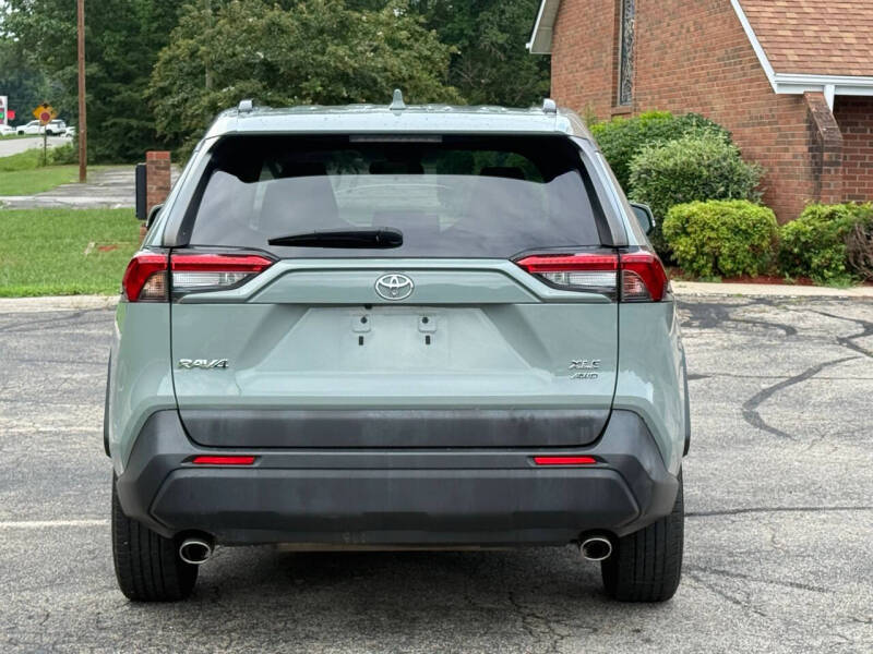2022 Toyota RAV4 XLE