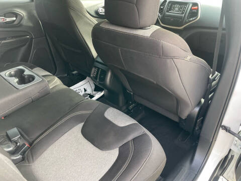 2014 Jeep Cherokee Sport