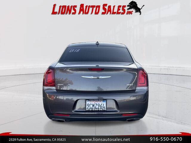2016 Chrysler 300 S