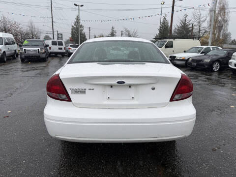 2006 Ford Taurus SE