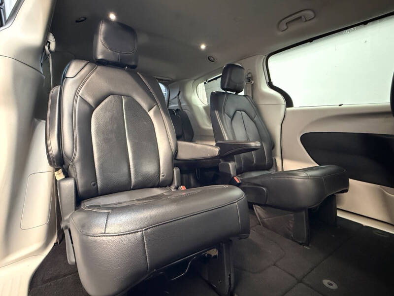 2019 Chrysler Pacifica Touring L