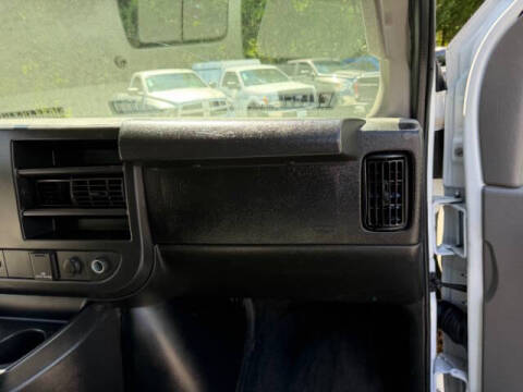 2017 Chevrolet Express LT 3500